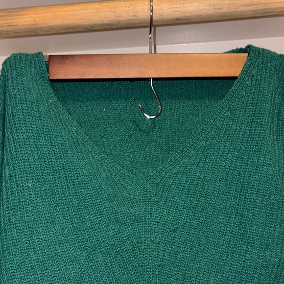 Emerald V-Neck Sweater for Women - Picture 3 of 5